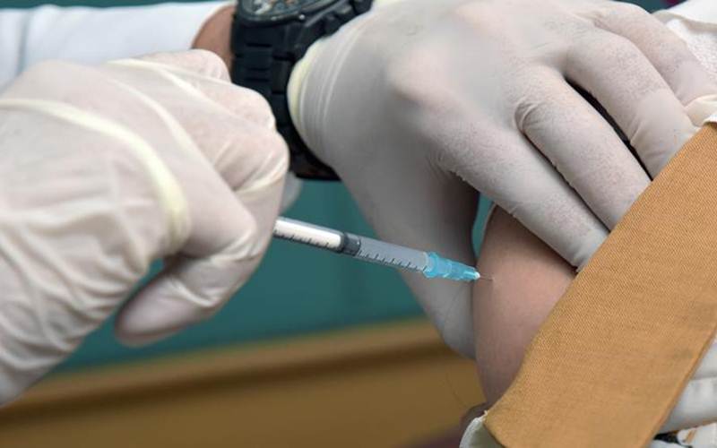Pemkab Bekasi Mulai Vaksinasi Petugas Pelayanan Publik pada Hari Ini
