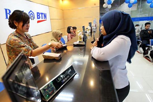 Aktivitas layanan di bank BTN. - JIBI/Dedi Gunawan