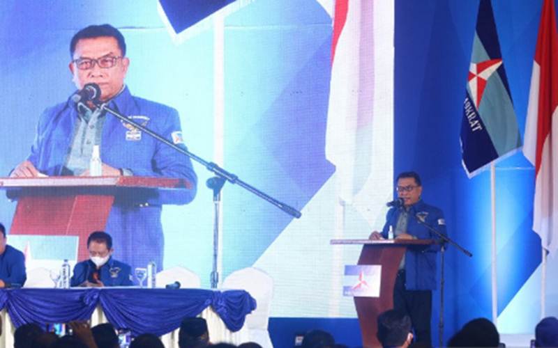 Moeldoko menyampaikan pidato perdana saat Kongres Luar Biasa (KLB) Partai Demokrat di The Hill Hotel Sibolangit, Deli Serdang, Sumatra Utara, Jumat (5/3/2021). - Antara/Endi Ahmad