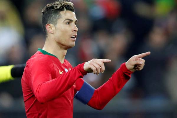 Ronaldo Tinggalkan Juventus Ini Kata Pelatih Timnas Portugal Bola Bisnis Com