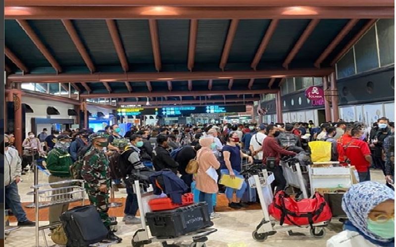 Suasana di Terminal 2 Bandara Soekarno Hatta pada Kamis (14/5) pagi. - Instagram@jktinfo