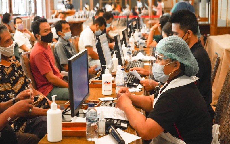 8.000 Pekerja Pariwisata Kawasan The Nusa Dua Disuntik Vaksin
