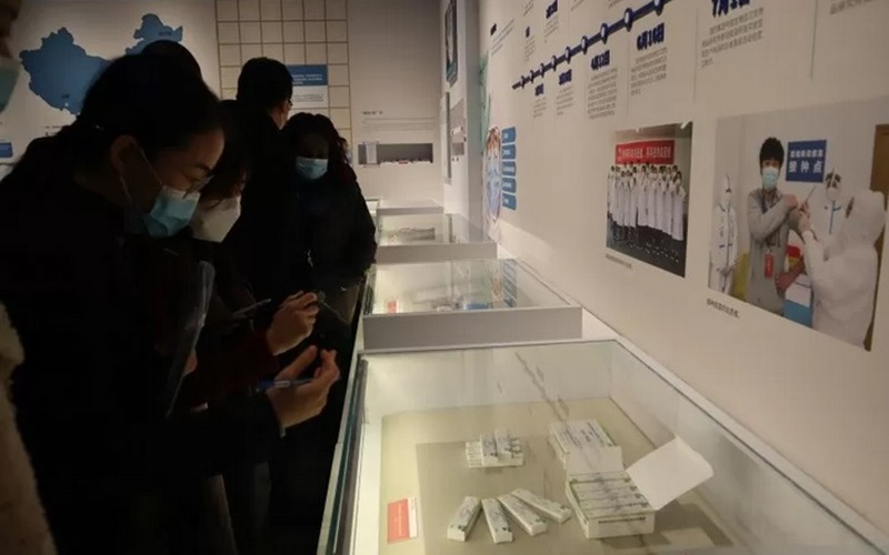 Ilustrasi - Para pengunjung sedang berada di museum Anti-Covid di Wuhan, Provinsi Hubei, Sabtu (21/11/2020). - Antara