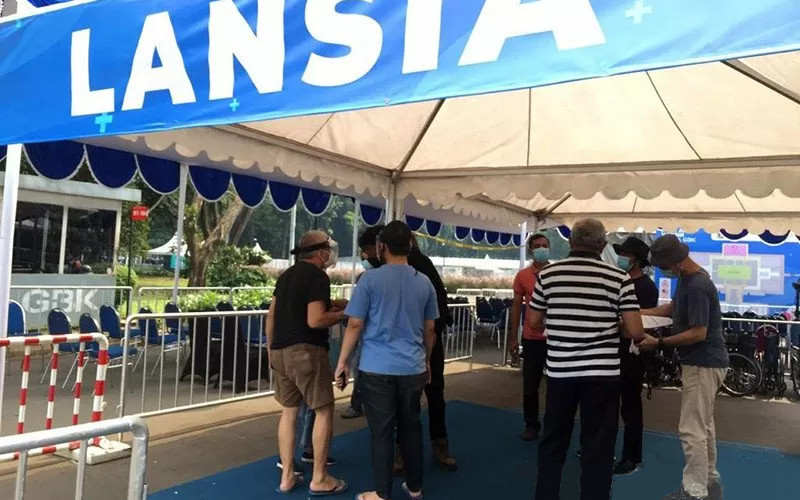 Pendamping Lansia Bisa Dapat Vaksin Corona Ini Caranya Kabar24 Bisnis Com