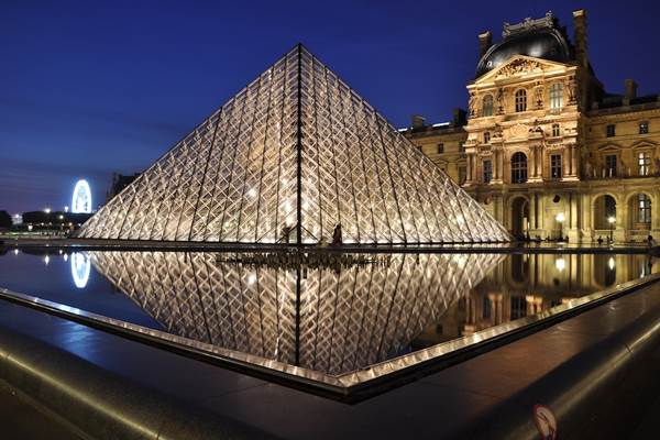 Museum Louvre - wikipedia