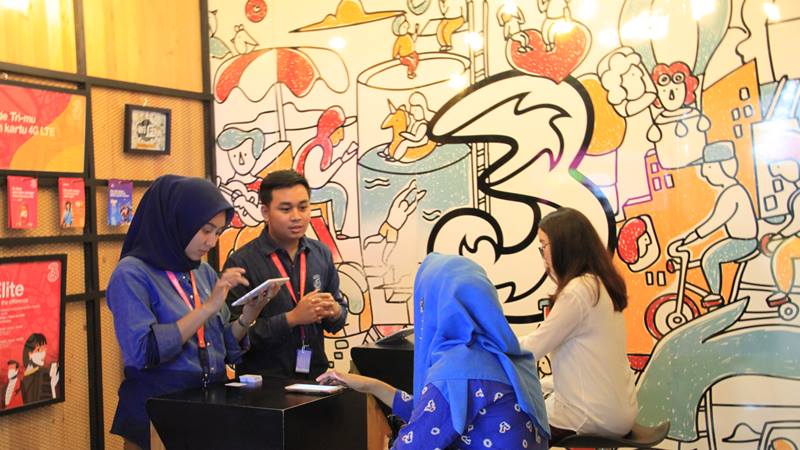 Tri Indonesia Beri Akses Eksklusif Film Sampai Jadi Debu Ini Caranya Lifestyle Bisnis Com