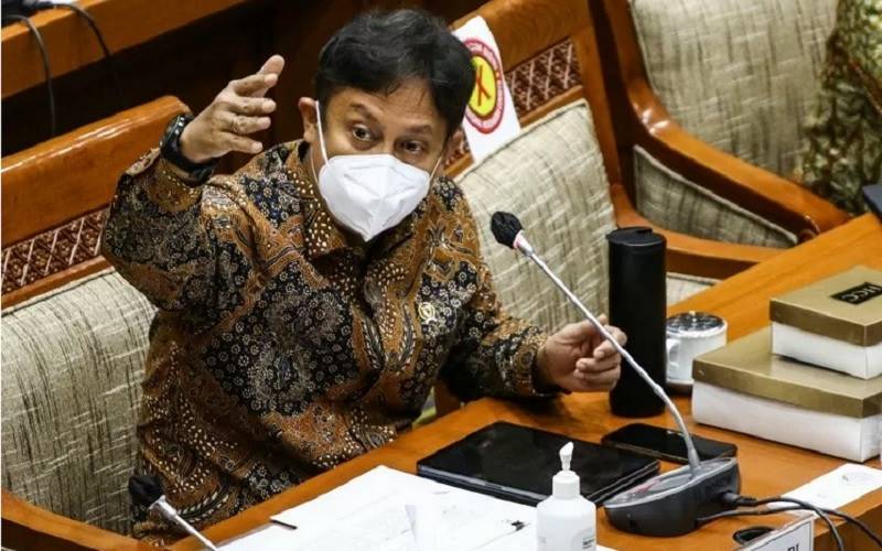 Menteri Kesehatan Budi Gunadi Sadikin memberikan paparan saat menghadiri rapat kerja bersama Komisi IX DPR di Kompleks Parlemen, Senayan, Jakarta, Rabu (13/1/2021). - Antara