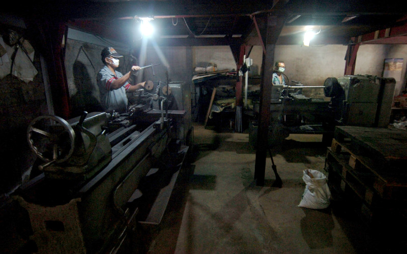 Industri logam di Jawa Tengah.  - Antara