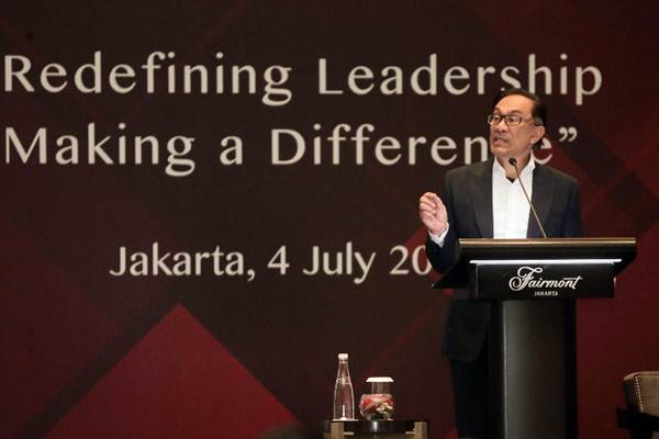 Mantan Wakil Perdana Menteri Malaysia Anwar Ibrahim berbicara dalam The Executive Center for Global Leadership (ECGL) Leadership Forum di Jakarta, Rabu (4/7/2018). - JIBI/Felix Jody Kinarwan