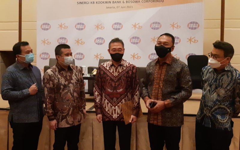 Konferensi Pers KB Bukopin bersama Bosowa Corporindo dan KB Kookmin di Jakarta, Senin (7/6/2021) -  Bisnis/ M. Richard