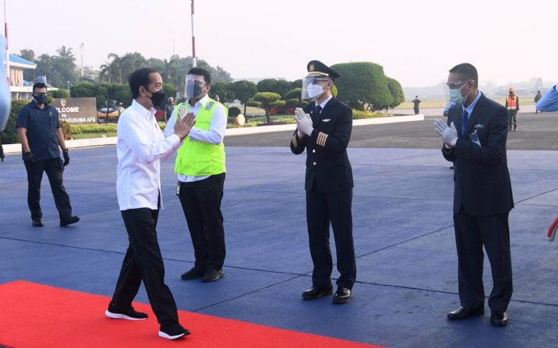 Presiden Jokowi bertolak ke Jateng dalam rangka kunjungan kerja, Jumat (11/06/2021) pagi - (Foto: BPMI Setpres - Lukas)