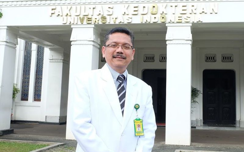 Ari Fahrial Syam, Guru Besar Ilmu Penyakit Dalam FKUI dan Praktisi klinis