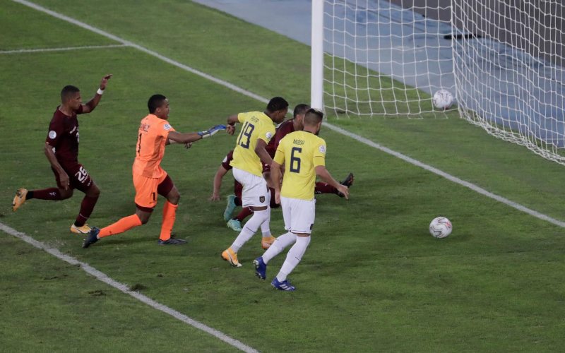 Pemain Ekuador Gonzalo Plata mencetak gol pada menit ke-71 yang membuat timnya unggul 2-1 - Twittert@CopaAmerica