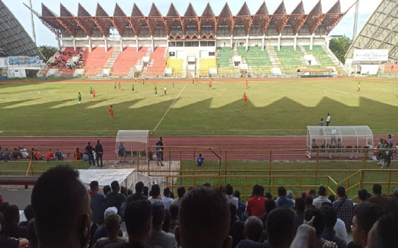 Suasana Stadion Harapan Bangsa di Banda Aceh ketika pertandingan uji coba Persiraja versus PSMS Medan./Antara - Rahmat Fajri