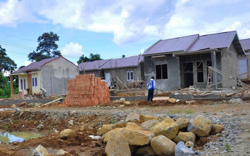 Pembangunan rumah bersubsidi di daerah Kecamatan Pauh, Kota Padang, Sumarta Barat.  - Bisnis/Noli Hendra