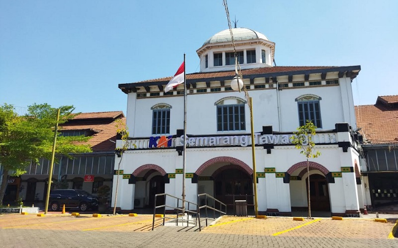 Jelajah Kereta Api: Menyambangi Stasiun Semarang Tawang, Saksi Lahirnya