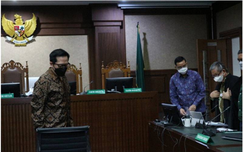 Anggota Komisi II dari fraksi PDI-Perjuangan Ihsan Yunus menjadi saksi untuk mantan Menteri Sosial Juliari Batubara di pengadilan Tindak Pidana Korupsi (Tipikor) Jakarta, Senin (21/6/2021). - Antara/Desca Lidya Natalia