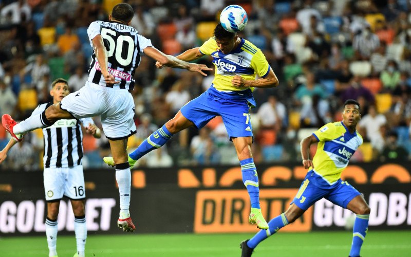 Pemain Juventus Cristiano Ronaldo mencetak gol namun kemudian dianulir oleh VAR dalam laga melawan Udinese di Dacia Arena, Udine, Italia, 22 Agustus 2021/Antara - Reuters/Massimo Pinca