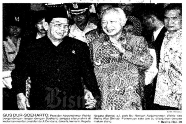 Gus Dur berkunjung ke kediaman Soeharto di Jl Cendana No. 10, Menteng, Jakarta Pusat, pada Rabu (8/3 - 2000). Pertemuan tersebut sarat nilai sejarah. Selain karena keduanya merupakan orang penting negeri ini, pertemuan tersebut didahului penolakan Soeharto kepada Panja BLBI DPR dan Kejagung.