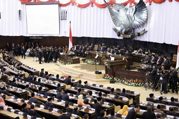 Anggota dewan mengikuti sidang paripurna Majelis Perwakilan Rakyat (MPR) di Jakarta, Jumat (14/8). - JIBI/Abdullah Azzam