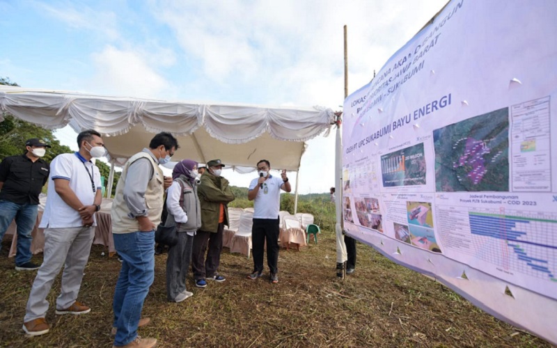 Wakil Gubernur Jawa Barat Uu Ruzhanul Ulum meninjau lokasi eksplorasi pembangkit listrik tenaga bayu atau angin di Kecamatan Ciemas, Kabupaten Sukabumi - Istimewa