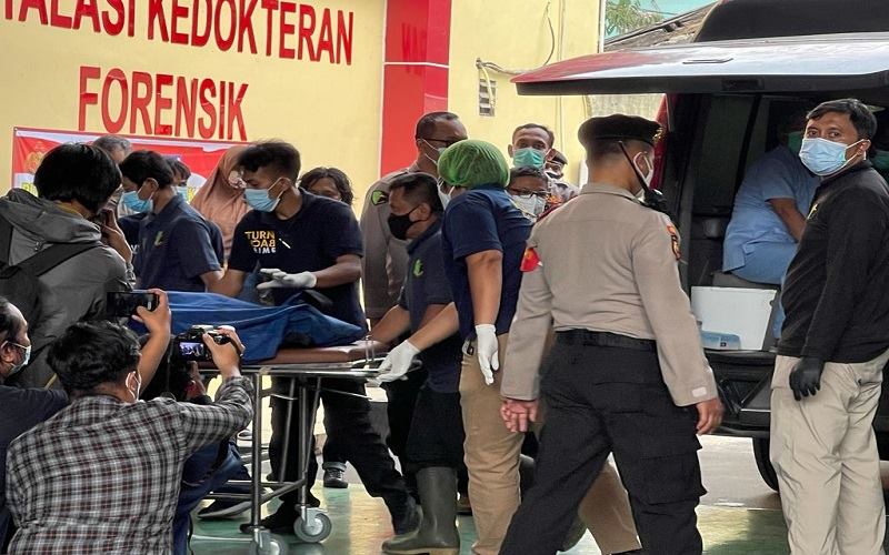 Sebanyak 41 jenazah narapidana asal Lapas Kelas I Tangerang telah tiba di RS Polri, Rabu (8/9/2021) untuk diidentifikasi dan diumumkan identitasnya. JIBI - Bisnis/Sholahuddin Al Ayubbi