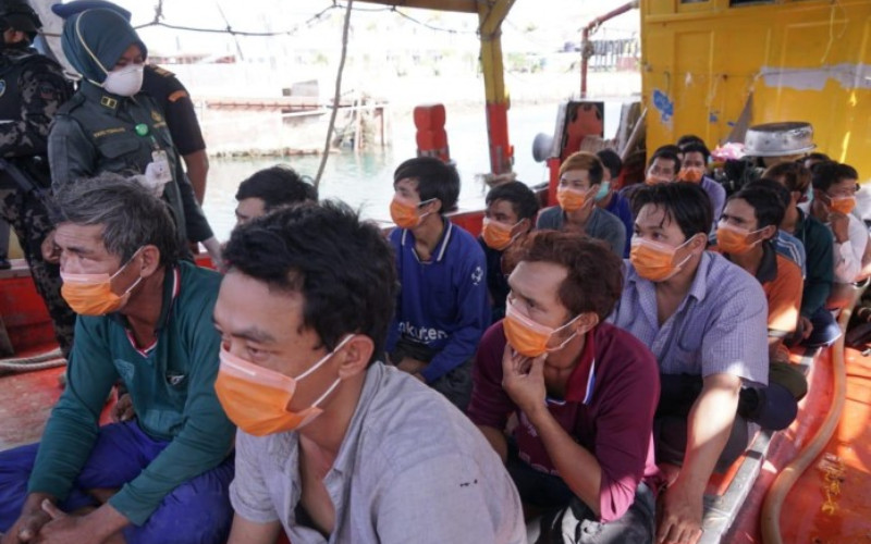 Ilustrasi. Awak kapal ikan asing pelaku illegal fishing di wilayah pengelolaan ikan di laut Indonesia.  - KKP