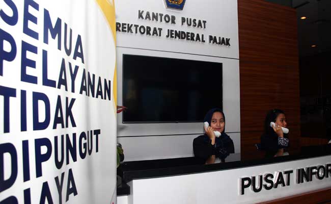 Karyawan beraktivitas di DJP, Jakarta. Bisnis - Triawanda Tirta Aditya