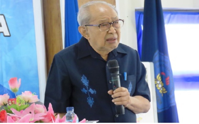 Guru Besar Fakultas Hukum Universitas Airlangga (Unair) Surabaya Profesor Jacob Elfinus Sahetapy atau akrab dikenal Profesor Sahetapy meninggal dunia pada usia 89 tahun, pada Selasa (21/9/2021). - Istimewa