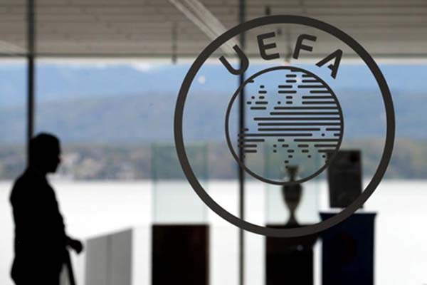 Markas UEFA di Nyon, Swiss - Reuters/Denis Balibouse