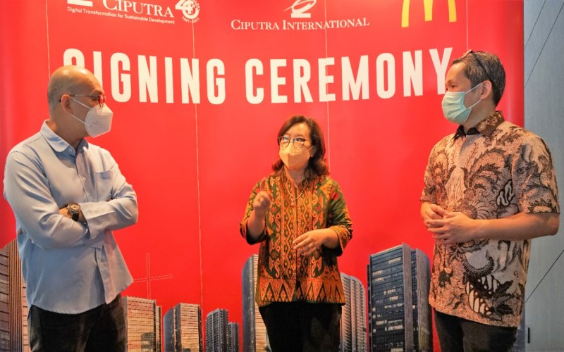 Acara penandatanganan kerja sama antara PT Ciputra Puri Trisula (Siputra International) dengan PT Rekso Nasional Food (McDonald's Indonesia)di Marketing Gallery Ciputra International, Jakarta Barat pada Selasa, 5 Oktober 2021. - Istimewa