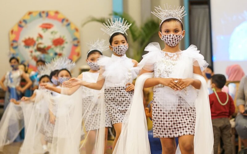 Private kids fashion show bertema batik kontemporer dengan tajuk 