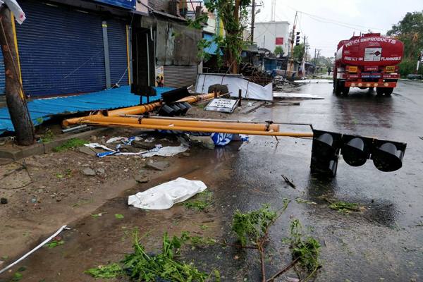 Badai siklon Gaja terlihat di Tamil Nadu, India 16 November 2018. - Reuters
