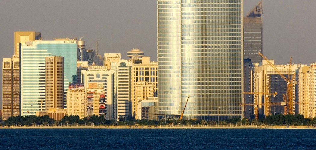 Bagian luar gedung Abu Dhabi Investment Authority (ADIA).  - Bloomberg