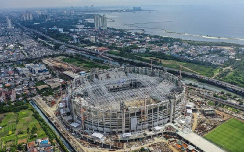 Foto aerial pembangunan Jakarta International Stadium (JIS) yang memasuki tahap pemasangan rangka atap di Papanggo, Tanjung Priok, Jakarta, Rabu (16/6/2021).  - Antara/Galih Pradipta