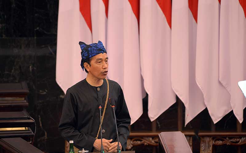 Presiden Joko Widodo menyampaikan pidato kenegaraan pada Sidang Tahunan MPR Tahun 2021 di Gedung Nusantara, Kompleks Parlemen, Senayan, Jakarta, Senin (16/8 - 2021). Poll