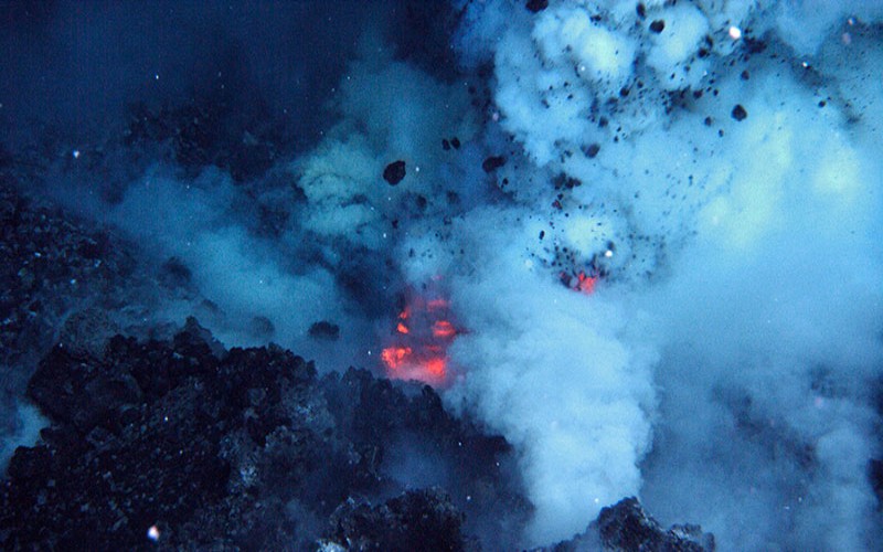 Gunung berapi bawah laut - oceanexplorer.noaa.gov