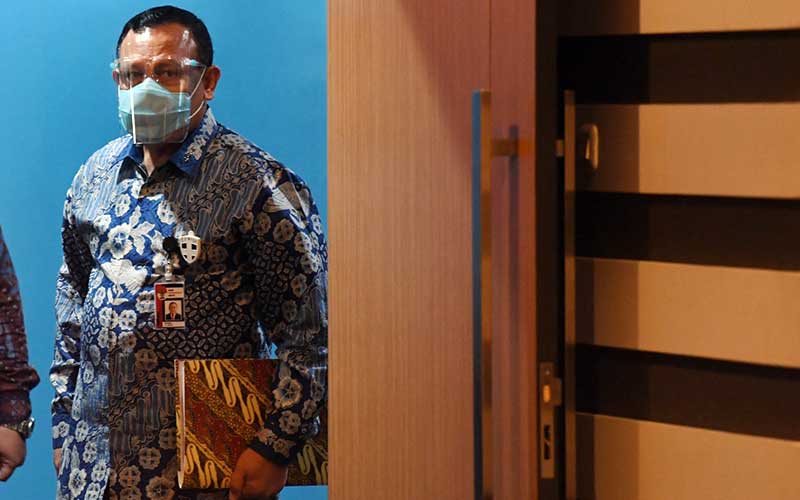 Ketua KPK Firli Bahuri bersiap menjalani sidang etik dengan agenda pembacaan putusan di Gedung ACLC KPK, Jakarta, Kamis (24/9/2020). ANTARA FOTO - Hafidz Mubarak A