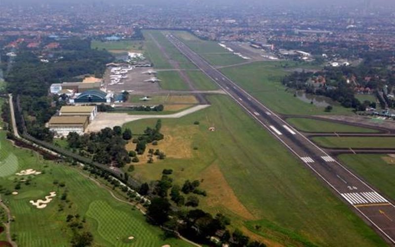 Landasan Bandara Halim Perdanakusuma. - Wikimapia