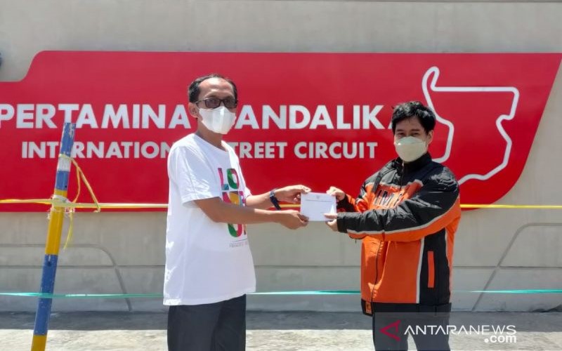 Pos Indonesia Keluarkan Kartu Pos dan Perangko Khusus World Superbike di Mandalika