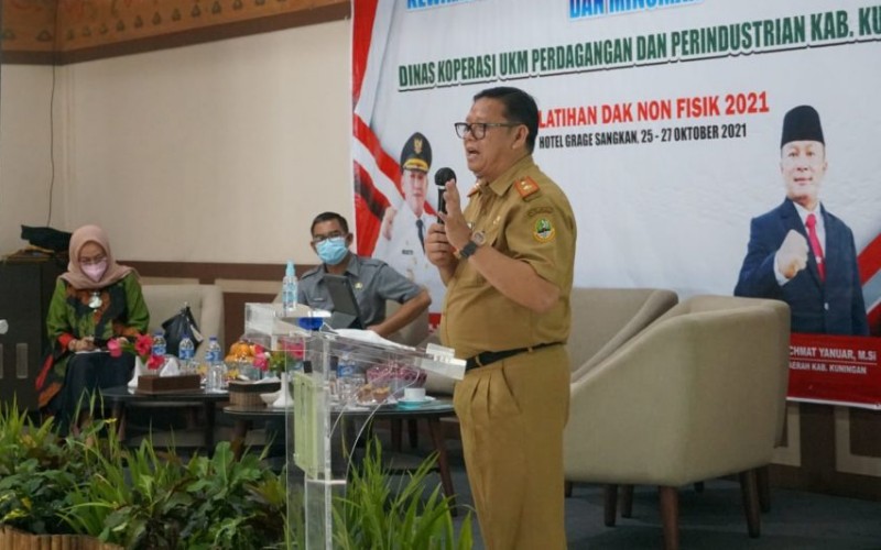 Kepala Dinas Koperasi dan Usaha Kecil Provinsi Jawa Barat Kusmana Hartadji