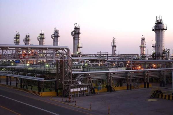 Sebuah pemandangan menunjukkan fasilitas minyak Abqaiq Saudi Aramco di Arab Saudi timur - REUTERS