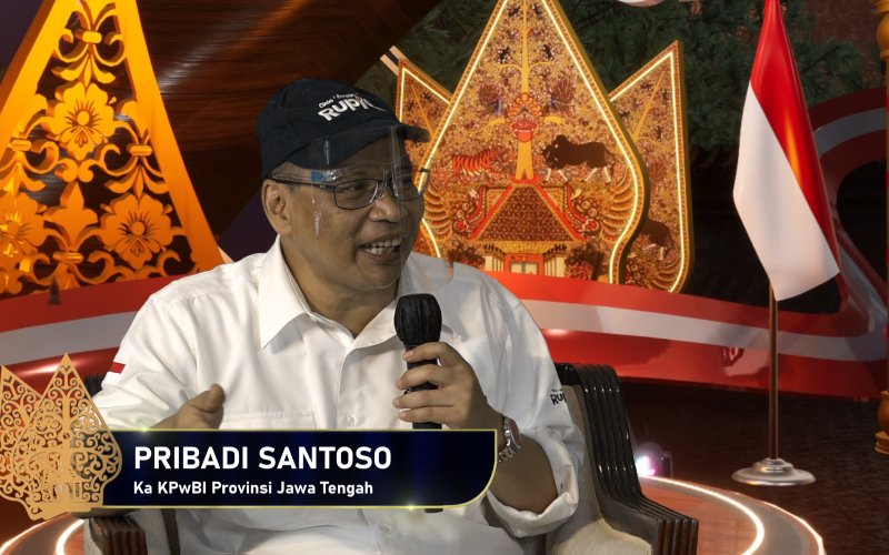 Kepala Perwakilan Bank Indonesia Provinsi Jawa Tengah Pribadi Santoso saat berbicara dalam sesi talkshow pada acara Gebyar Cinta, Bangga, Paham Rupiah Jawa Tengah 2021 yang diselenggarakan secara hybrid pada Sabtu (13/11 - 2021). \r\n