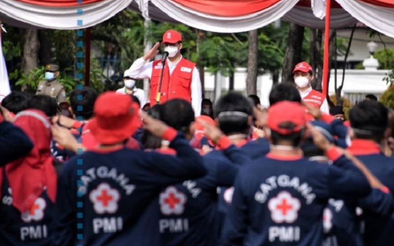 Gubernur DKI Jakarta Anies Baswedan memimpin apel dengan relawan Palang Merah Indonesia (PMI) untuk mengantisipasi dampak La Nina -  Instagram @aniesbaswedan