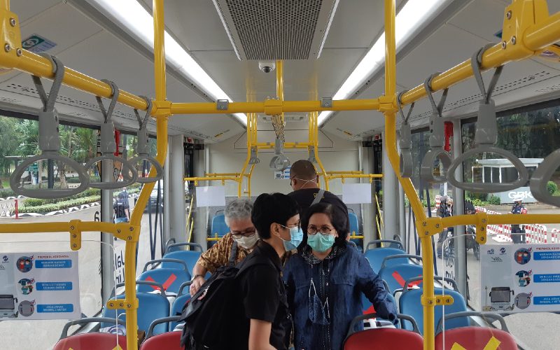 Uji coba bus listrik Skywell oleh TransJakarta.  - Bisnis.com/Dion