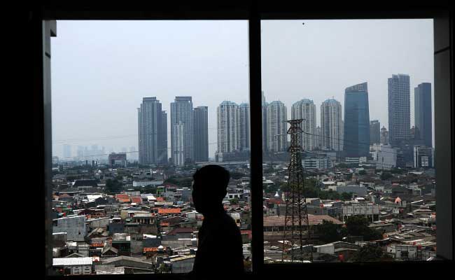 Sejumlah gedung bertingkat di Jakarta. Bisnis - Himawan L Nugraha
