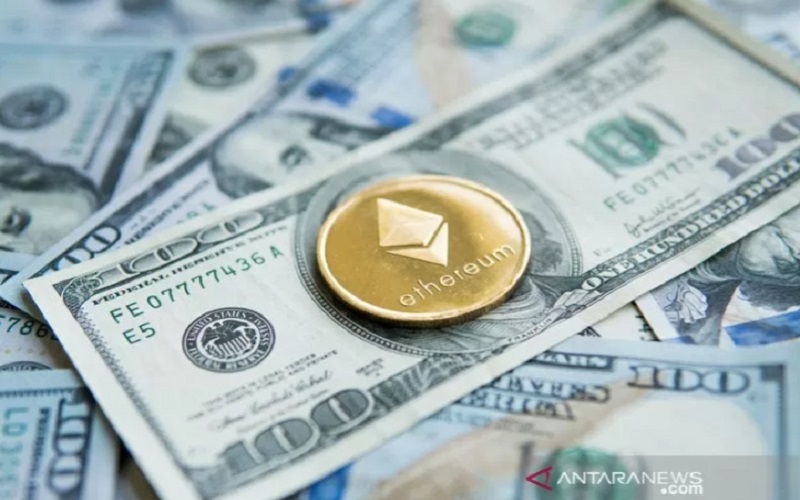Mata uang crypto Ethereum Emas pada dolar AS/ANTARA-Shutterstock - pri.