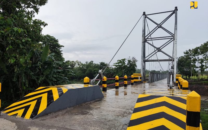 Jembatan Gantung Makammu II. - Kementerian PUPR