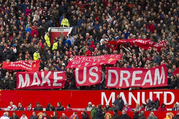 Suporter Manchester United - Reuters