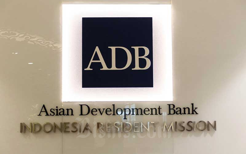 Logo Asian Development Bank Indonesia di Jakarta, Rabu (8/4/2020). Bisnis - Eusebio Chrysnamurti